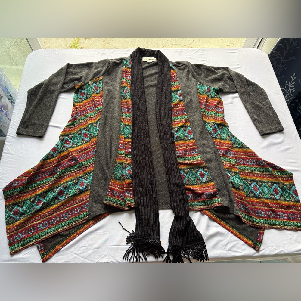 Stylish Multicolor Patterned Cardigan - Picture 3 of 8